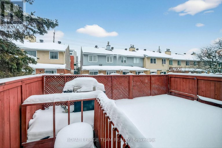 29325603/42-oakhaven-private-s/overbrookcastle-heights/ottawa/ontario/K1K4K1_38