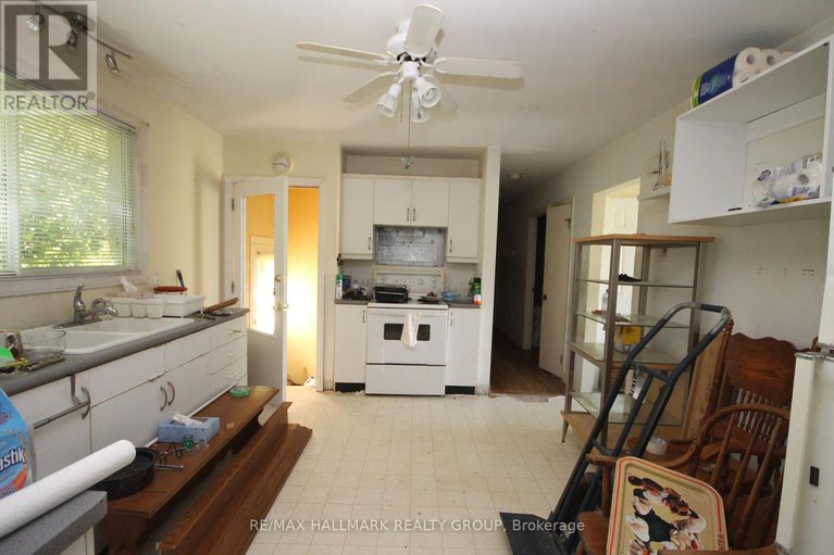 28853332/2516-page-road/orleans-village/ottawa/ontario/K1W1E2_7