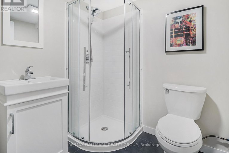 29075459/2077-lemay-crescent/elmvale-acresurbandale/ottawa/ontario/K1G2X5_22