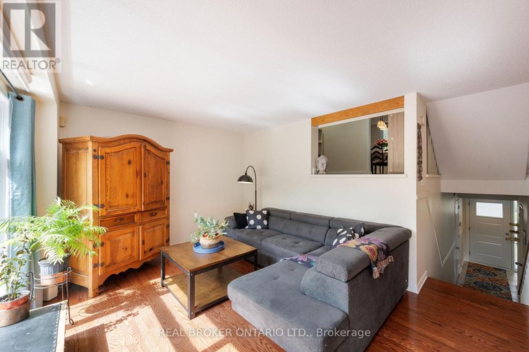 28141564/31-reaney-court/beaverbrook/ottawa/ontario/K2K1W7_8