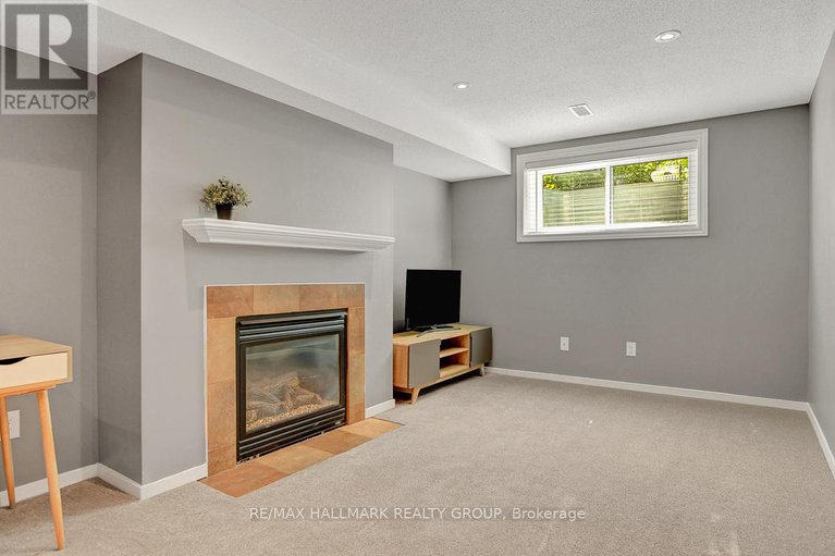 28783234/755-bowercrest-crescent/riverside-southgloucester-glen/ottawa/ontario/K1V2M3_28