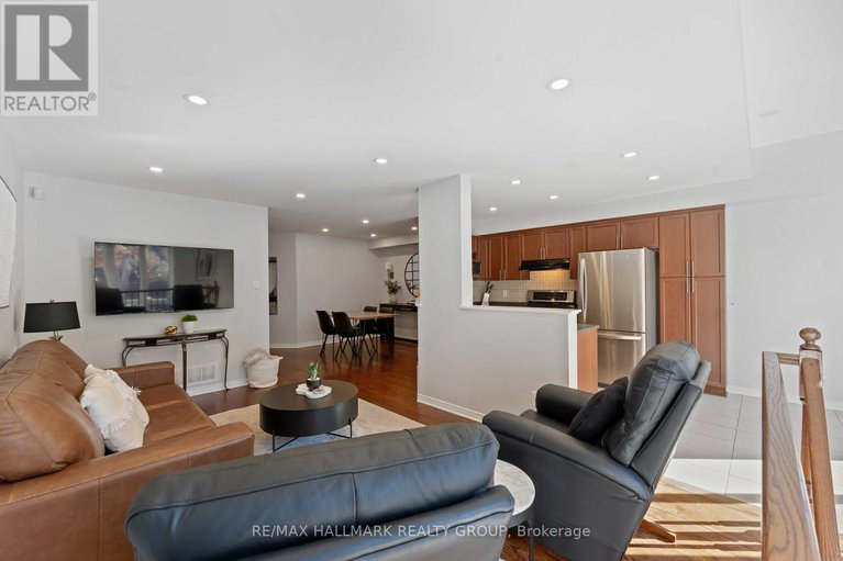 28985545/104-esterbrook-drive/mer-bleuebradley-estatesanderson-park/ottawa/ontario/K1W0A9_12