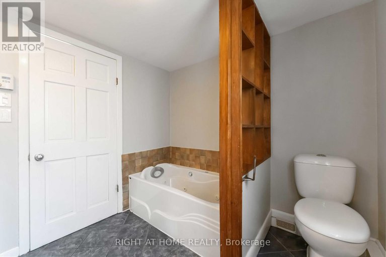 28483202/183-augusta-street/sandy-hill/ottawa/ontario/K1N8B9_25