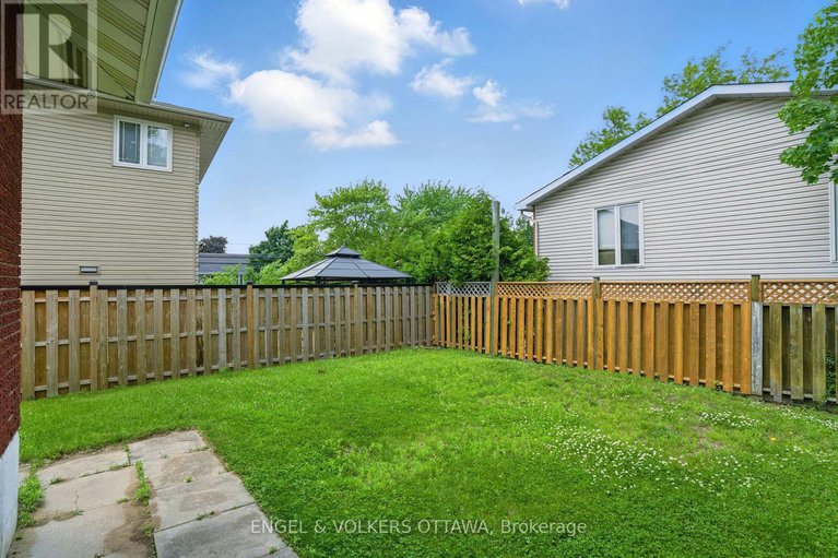 28810905/1427-rosebella-avenue/blossom-parkkemp-parkfindlay-creek/ottawa/ontario/K1T1E5_40