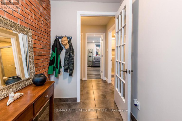 28968383/203-booth-street/west-centre-town/ottawa/ontario/K1R7V4_5