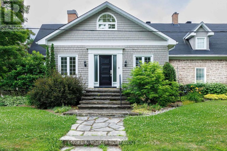 28738761/233-strathburn-street/almonte/mississippi-mills/ontario/K0A1A0_1