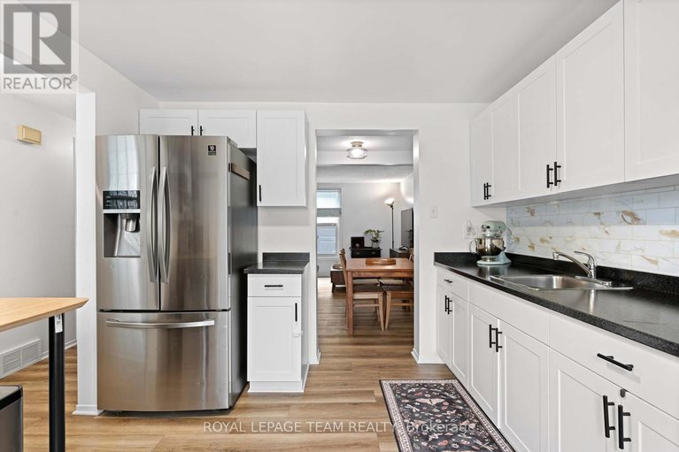 29683868/42-1257-priory-lane/convent-glen-north/ottawa/ontario/K1C1Z8_9