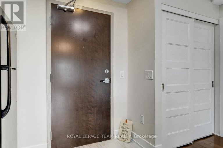 29471841/201-2785-baseline-road/redwood-park/ottawa/ontario/K2H0B7_5