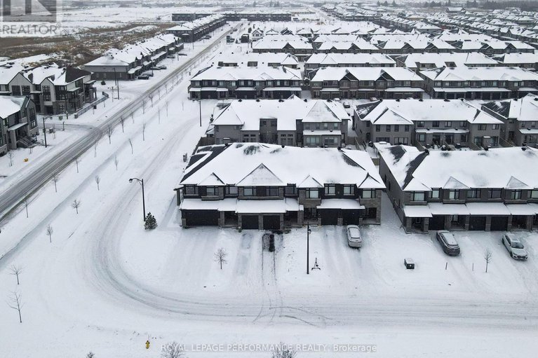 29228458/669-cordelette-circle-e/mer-bleuebradley-estatesanderson-park/ottawa/ontario/K1W0P2_41