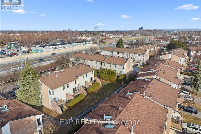 29599647/d-284-dalehurst-drive/tanglewood/ottawa/ontario/K2G4J5_31