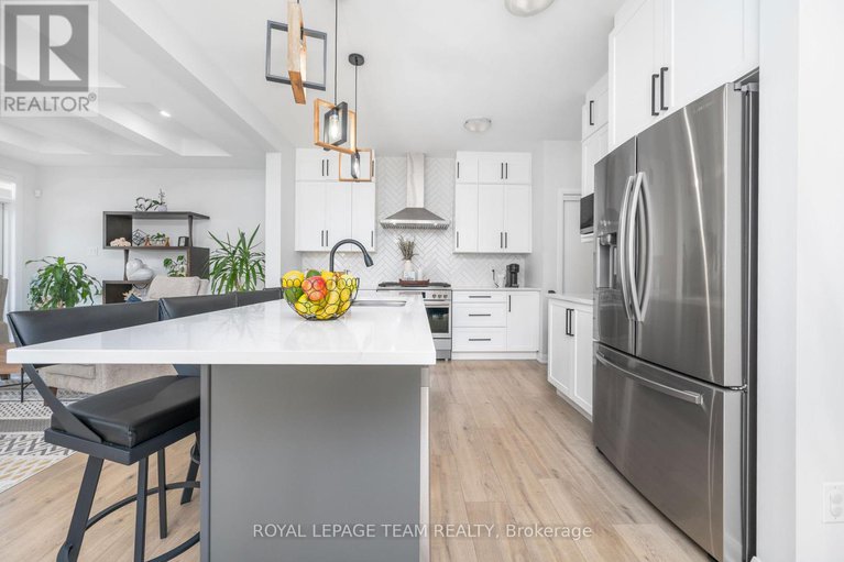 28940722/792-cappamore-drive/half-moon-bay/ottawa/ontario/K2J6V6_16