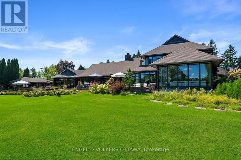 28961794/6351-rideau-valley-drive-n/manotick-south-to-roger-stevens/ottawa/ontario/K4M1B3_42
