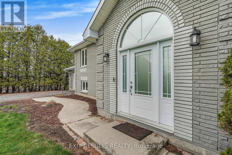 29689053/1887-champlain-street-e/clarencerockland-twp/clarence-rockland/ontario/K0A1N0_4