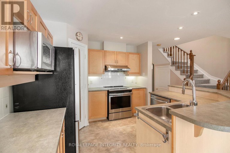 29036509/2080-melette-crescent/avalon-east/ottawa/ontario/K4A4X2_13