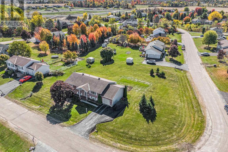 28979836/129-riley-crescent/mcnabbraeside-twps/mcnabbraeside/ontario/K7S0E9_3