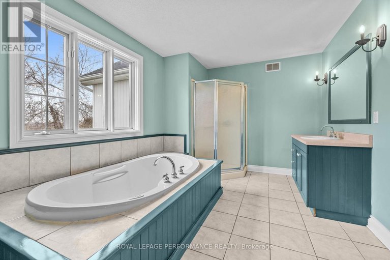 29615977/1007-st-pierre-road/embrun/russell/ontario/K0A1W0_37