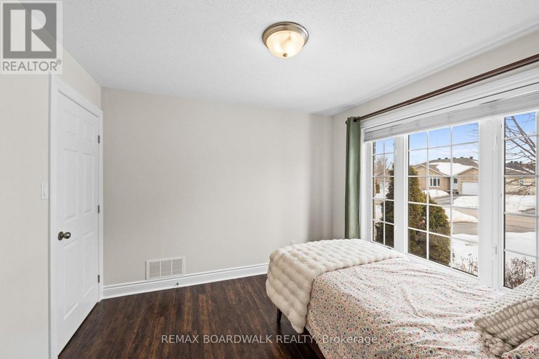 29430722/110-templeton-court/kemptville/north-grenville/ontario/K0G1J0_19