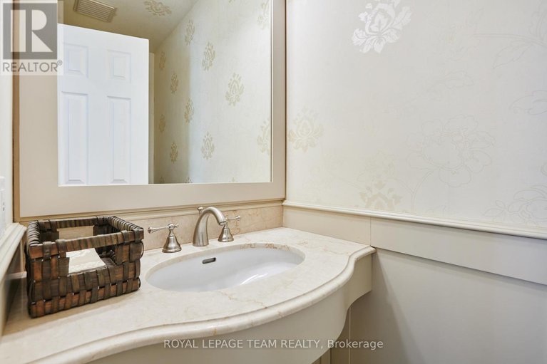 28811440/33-northgate-street-s/centrepointe/ottawa/ontario/K2G6C8_17