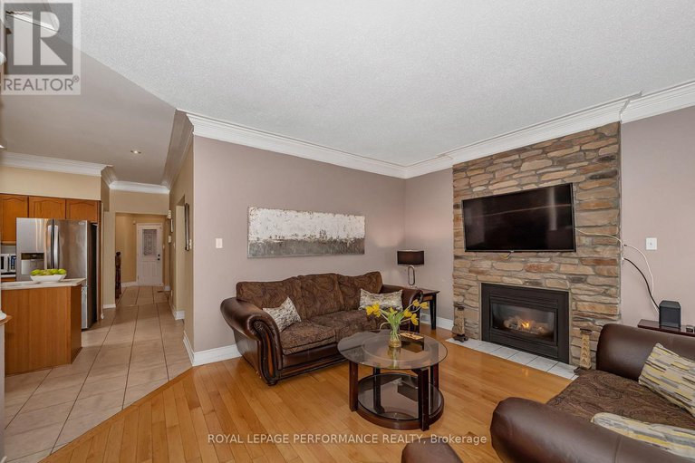29232445/644-valin-street/fallingbrookgardenway-south/ottawa/ontario/K4A3S9_24