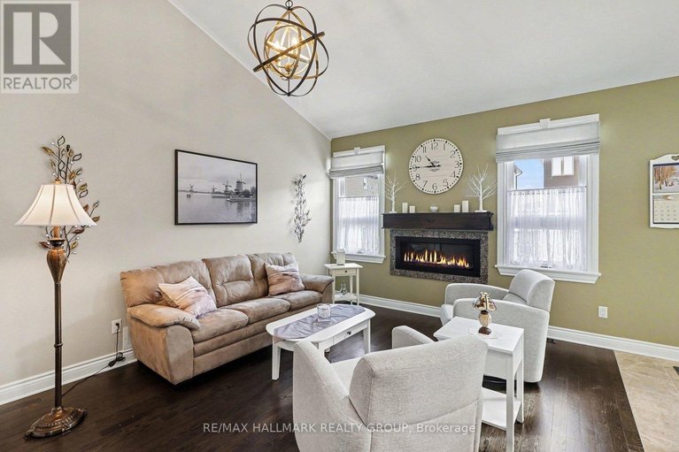 29474227/825-platinum-street/clarencerockland-twp/clarence-rockland/ontario/K4K0J2_21