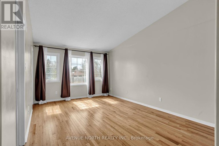 28397095/352-freedom-private/riverview-park/ottawa/ontario/K1G6W4_17