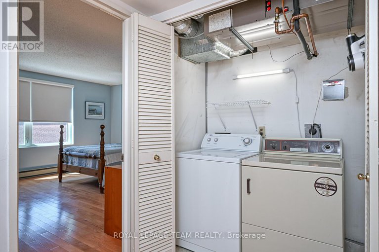 28967477/403-800-mckellar-avenue/carlingwood/ottawa/ontario/K2A2X5_20