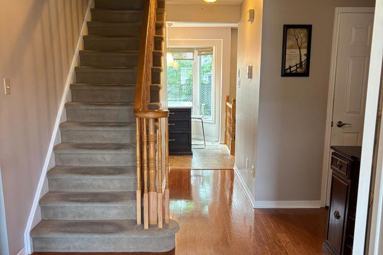 28372152/52-speers-crescent/bridlewood/ottawa/ontario/K2M1W2_2
