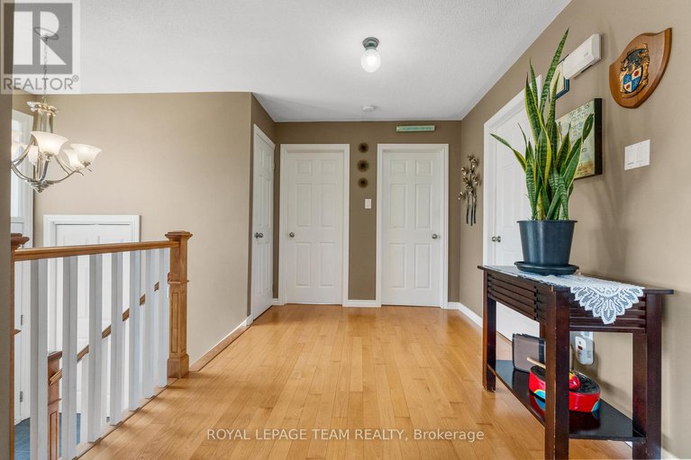 29009688/1059-flynn-avenue/kinburn/ottawa/ontario/K7S3G7_16