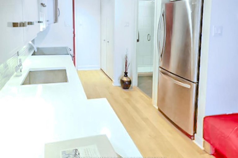 28273893/11-202-st-patrick-street/lower-townbyward-market/ottawa/ontario/K1N5K3_4