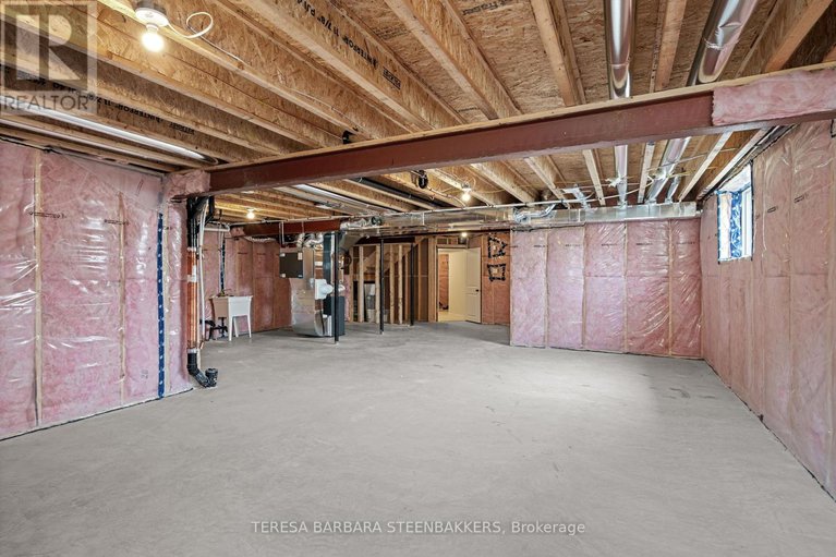 27846095/747-kenny-gordon-avenue-n/riverside-southgloucester-glen/ottawa/ontario/K4M0X9_38