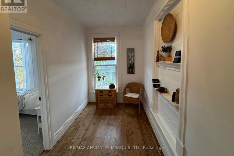 29078821/11-elgin-street-e/alexandria/north-glengarry/ontario/K0C1A0_37