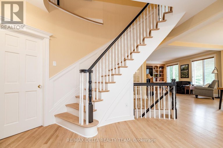 28544591/1779-heatherstone-crescent/springridgeeast-village/ottawa/ontario/K4A4P3_14