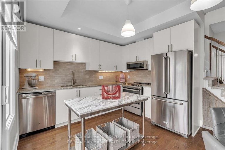 29413273/d-124-guigues-avenue/lower-townbyward-market/ottawa/ontario/K1N5H7_17