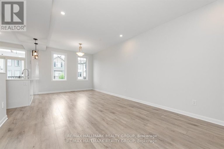 28591919/210-attwell-private/morgans-grantsouth-march/ottawa/ontario/K2K0P6_26