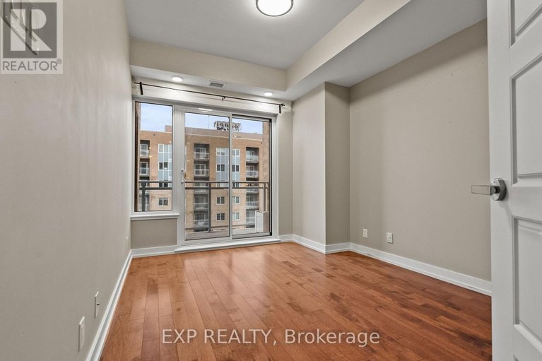 29557757/1006-330-titan-private/borden-farmstewart-farmcarleton-heightsparkwood-hills/ottawa/ontario/K2G1G3_14