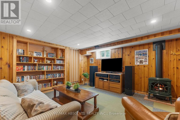 28590613/8-river-road/mcnabbraeside-twps/mcnabbraeside/ontario/K7S1R3_24