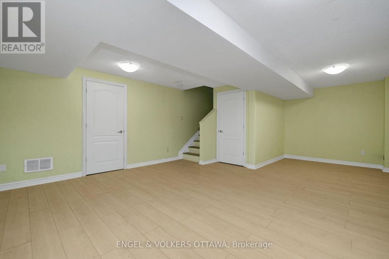 29609510/305-lamarche-avenue/orleans-village/ottawa/ontario/K1W0M6_26