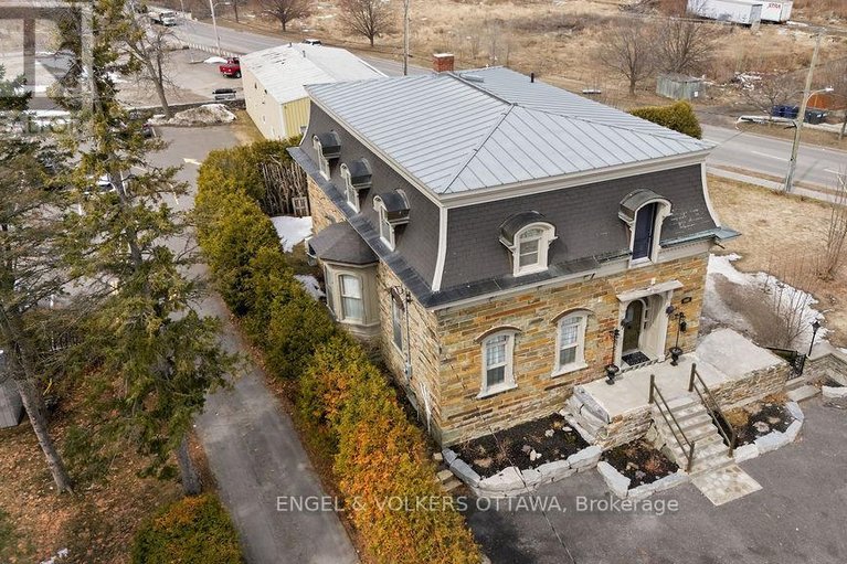 29565530/382-mcgill-street/hawkesbury/hawkesbury/ontario/K6A1R2_49