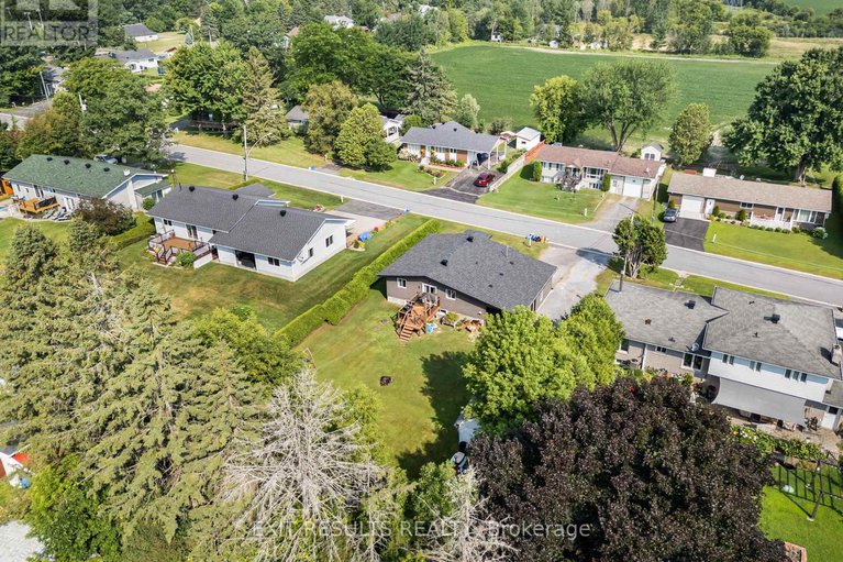 28753768/2250-lapointe-street/clarencerockland-twp/clarence-rockland/ontario/K0A1E0_35