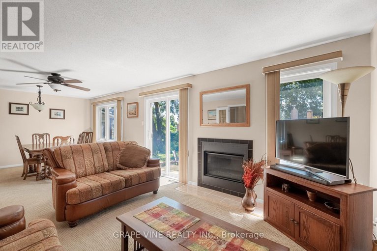 28662604/34-four-seasons-drive/borden-farmstewart-farmcarleton-heightsparkwood-hills/ottawa/ontario/K2E7P8_10