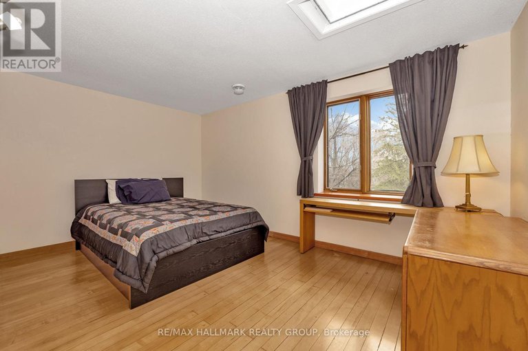 28166782/42-twilight-aka-davidson-crescent/rothwell-heights/ottawa/ontario/K1J6M3_30