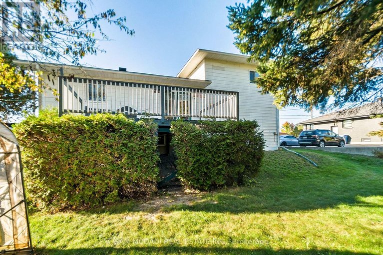 29621220/2705-laurier-street/town-of-rockland/clarence-rockland/ontario/K4K1A3_38