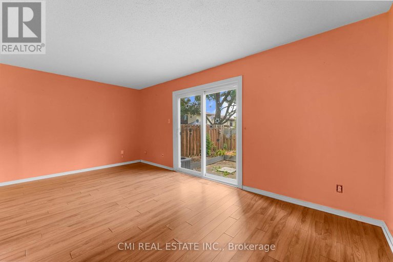 28790260/99-2570-southvale-crescent/sheffield-glenindustrial-park/ottawa/ontario/K1B5B7_8
