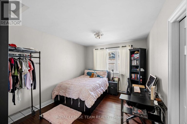 29669851/1986-fairbanks-avenue/alta-vistafaircrest-heights/ottawa/ontario/K1H5Y6_20