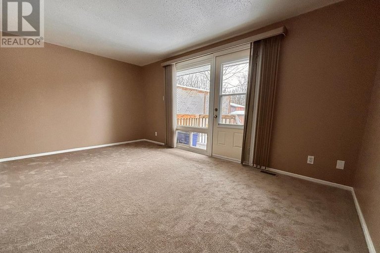 29598338/53j-sumac-street/beacon-hill-south/ottawa/ontario/K1J7T7_4