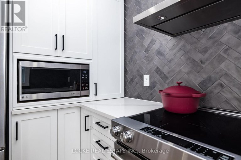 29371448/6066-ridgelea-place/chapel-hill/ottawa/ontario/K1C5P8_13