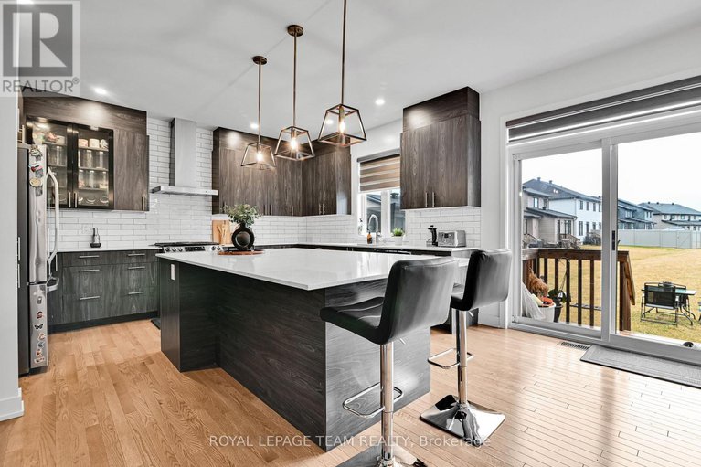 29097242/202-zinnia-way/riverside-southgloucester-glen/ottawa/ontario/K4M0L4_8