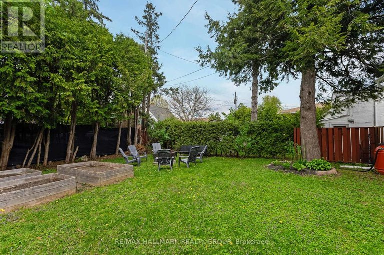 29518318/1225-foxbar-avenue/ellwood/ottawa/ontario/K1V6V4_33