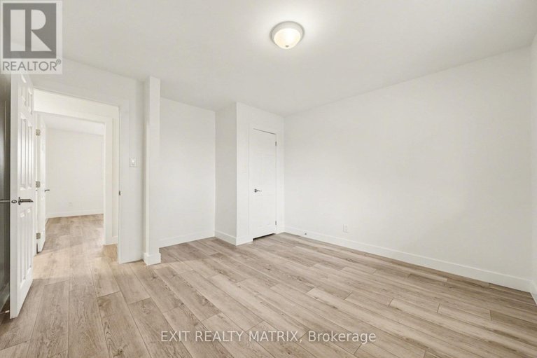 29672534/1740-saint-laurent-street/town-of-rockland/clarence-rockland/ontario/K4K1C2_21