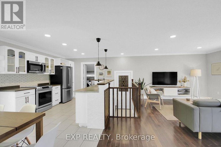 29216244/301-water-street/almonte/mississippi-mills/ontario/K0A1A0_31